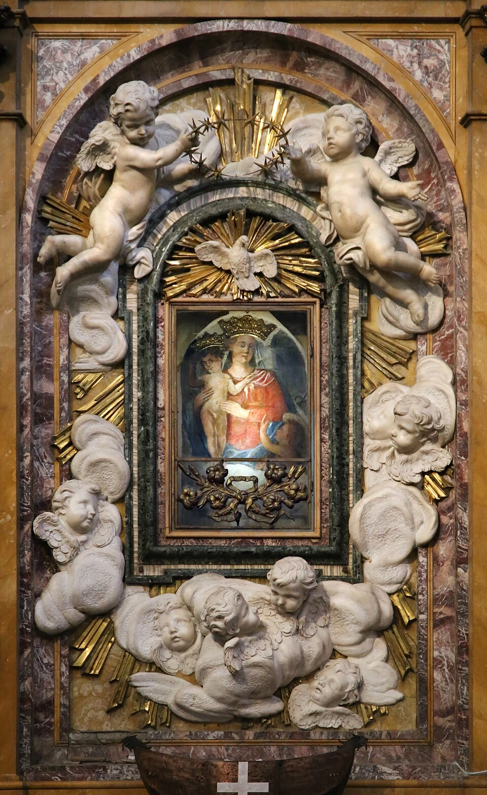 Perin del Vaga - 104, Santa Maria inTrastevere, cappella del coro d'inverno, progettata dal Domenichino, altare con Madonna di Strada Cupa, attribuito